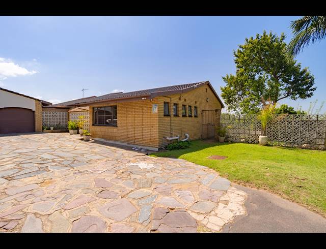4 BEDROOM HOUSE FOR SALE IN RESERVOIR HILLS
